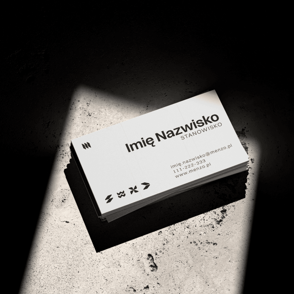 Przykład wizytówki biznesowej w spójnym brandingu marki B2B